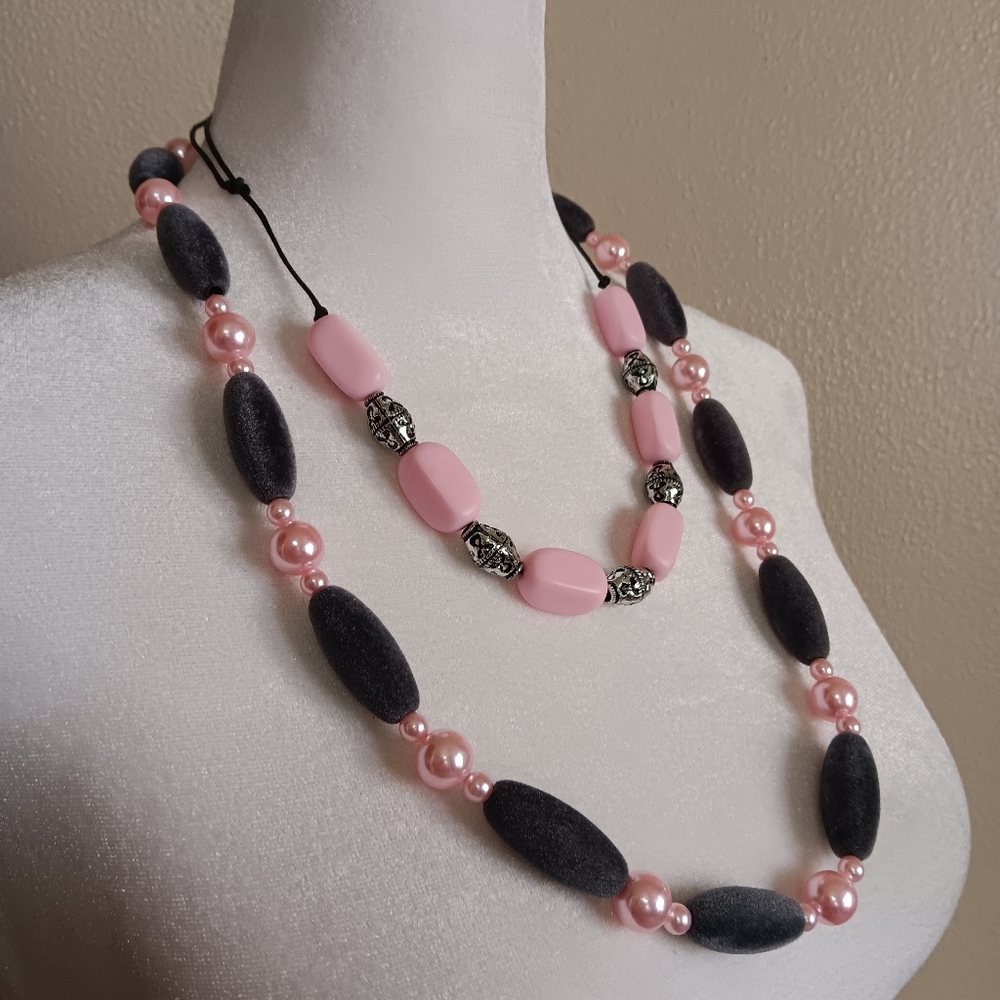 Gray Velvet & Pink Bead Necklace Set Of 2, Fuzzy Velour Kawaii Chunky Beaded